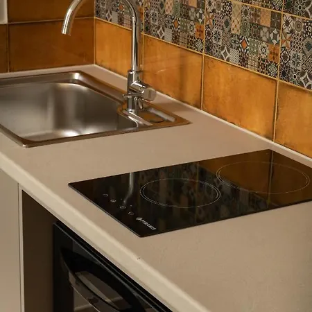 Dimitra Apts * ハニア