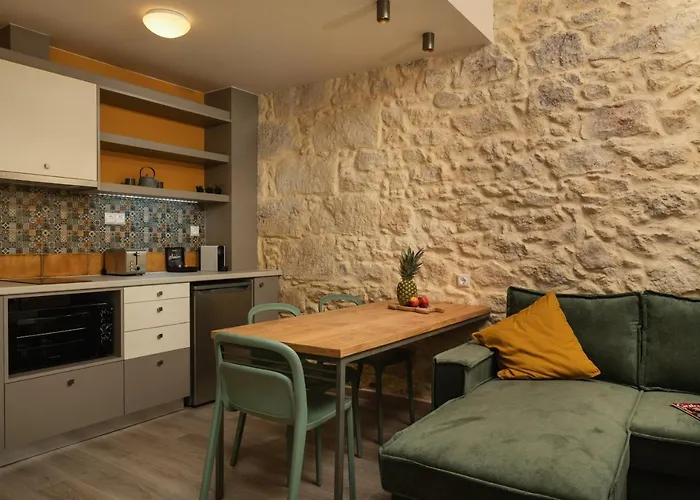 Dimitra Apts * Chania (Crete)